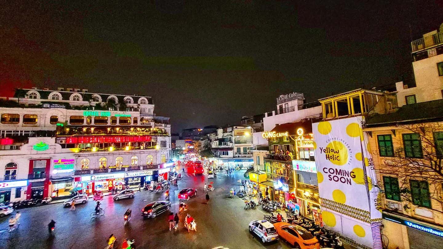 justfly quang truong dong kinh nghia thuc hanoi