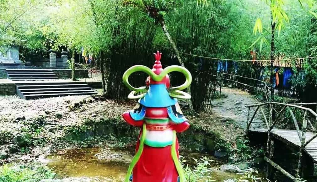 chua dia nguc tam dao vinh phuc