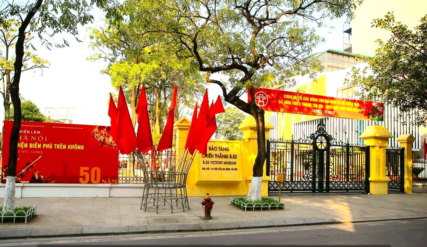 justfly bao tang chien thang b52 hanoi