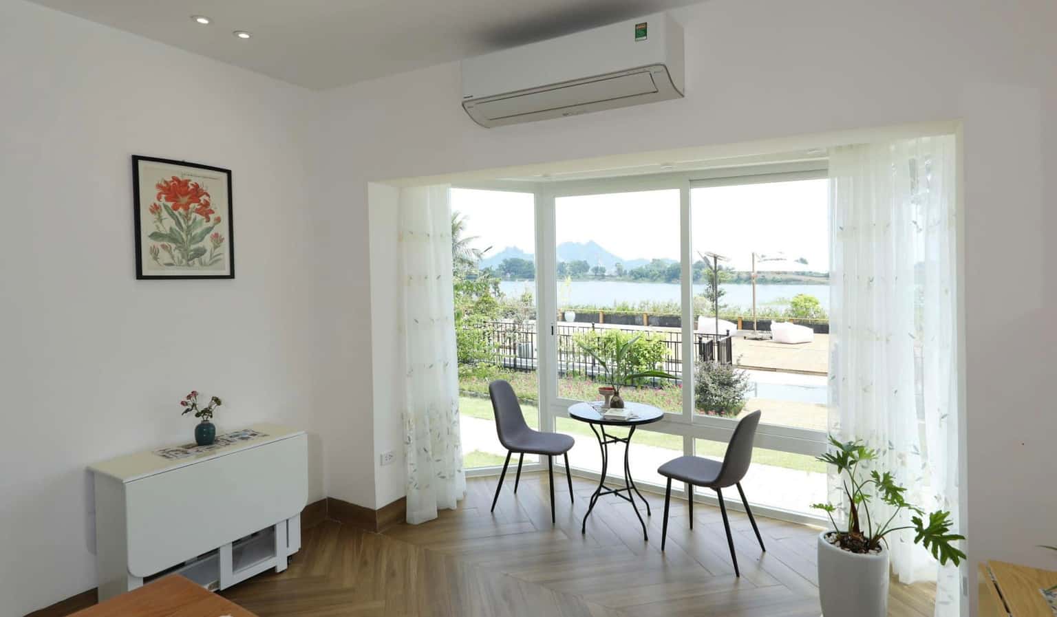 Flowers Villa (Đồng Chanh Lake Ville), Hoà Bình — photo 26