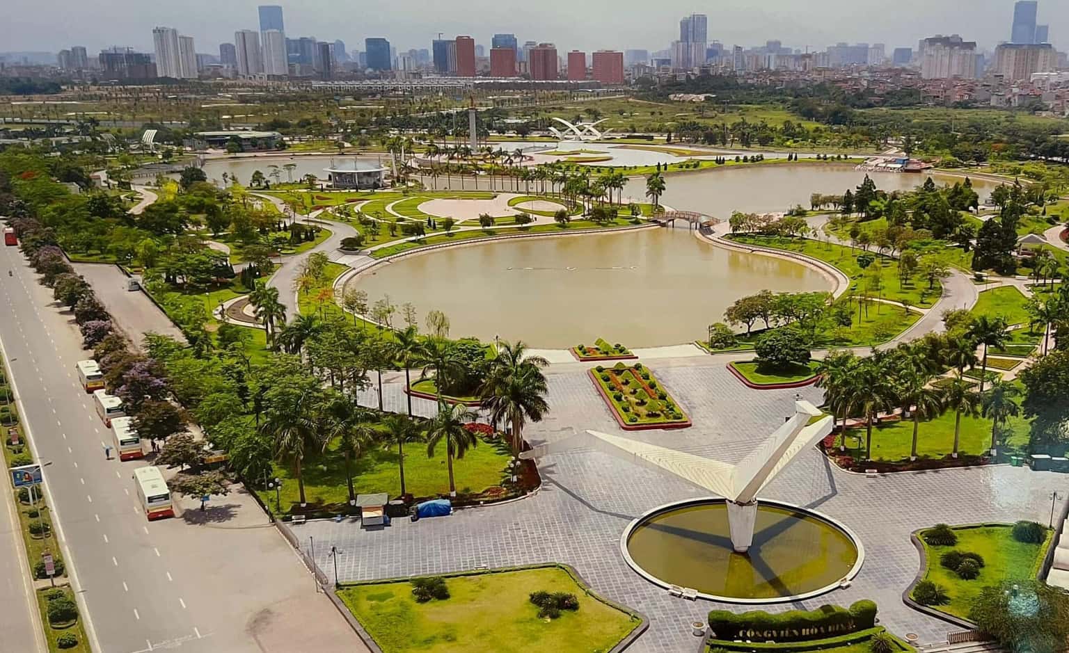 justfly cong vien hoa binh hanoi