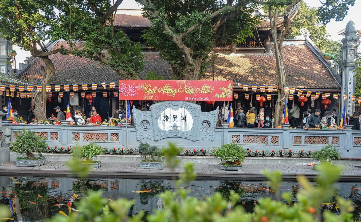 justfly chua ha hanoi