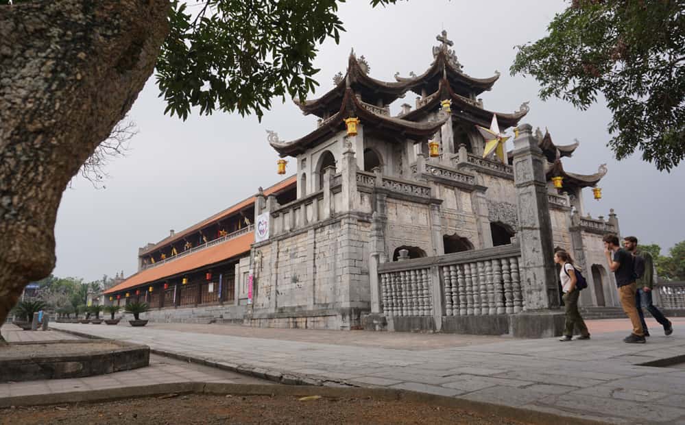 nha tho da phat diem dia diem du lich ninh binh attnib13