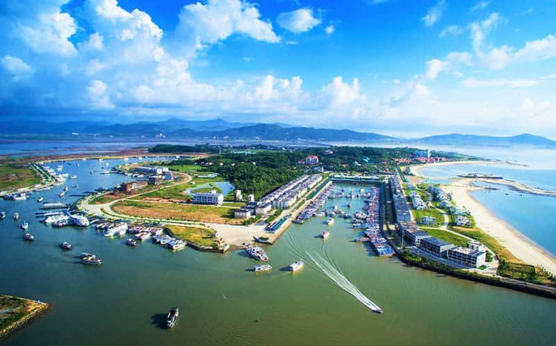 cang du thuyen nhan tao tuan chau halong