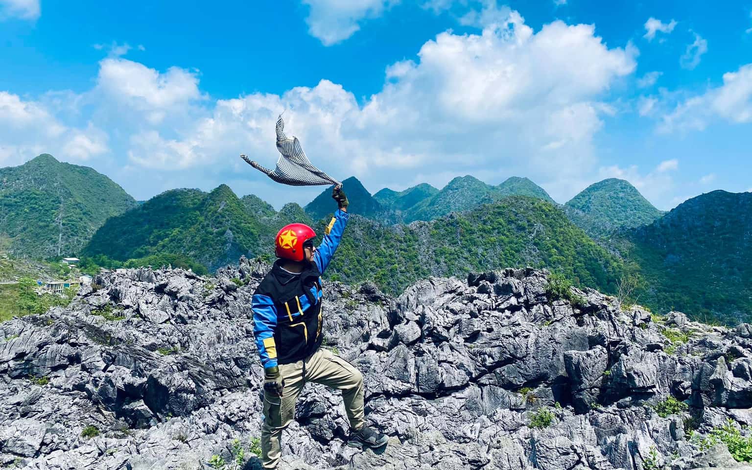 Vòng Cung Đông Bắc (5N4Đ): Hà Giang - Cao Nguyên Đá - Thác Bản Giốc - Động Ngườm Ngao - Hồ Ba Bể 