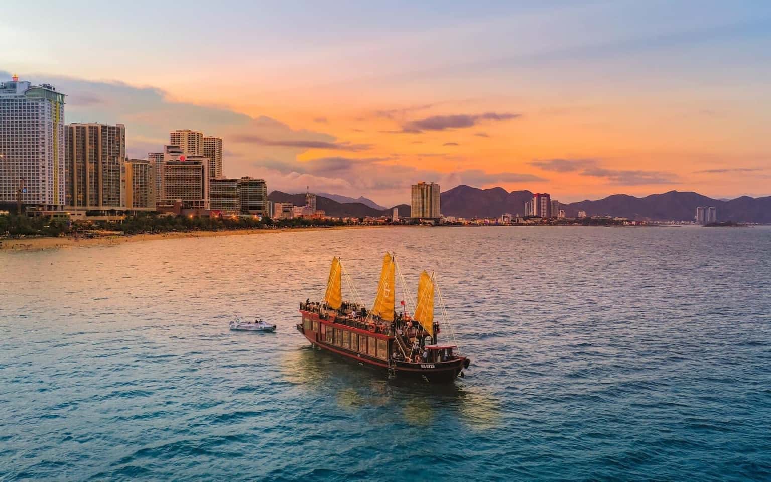 justfly emperor cruises nha trang