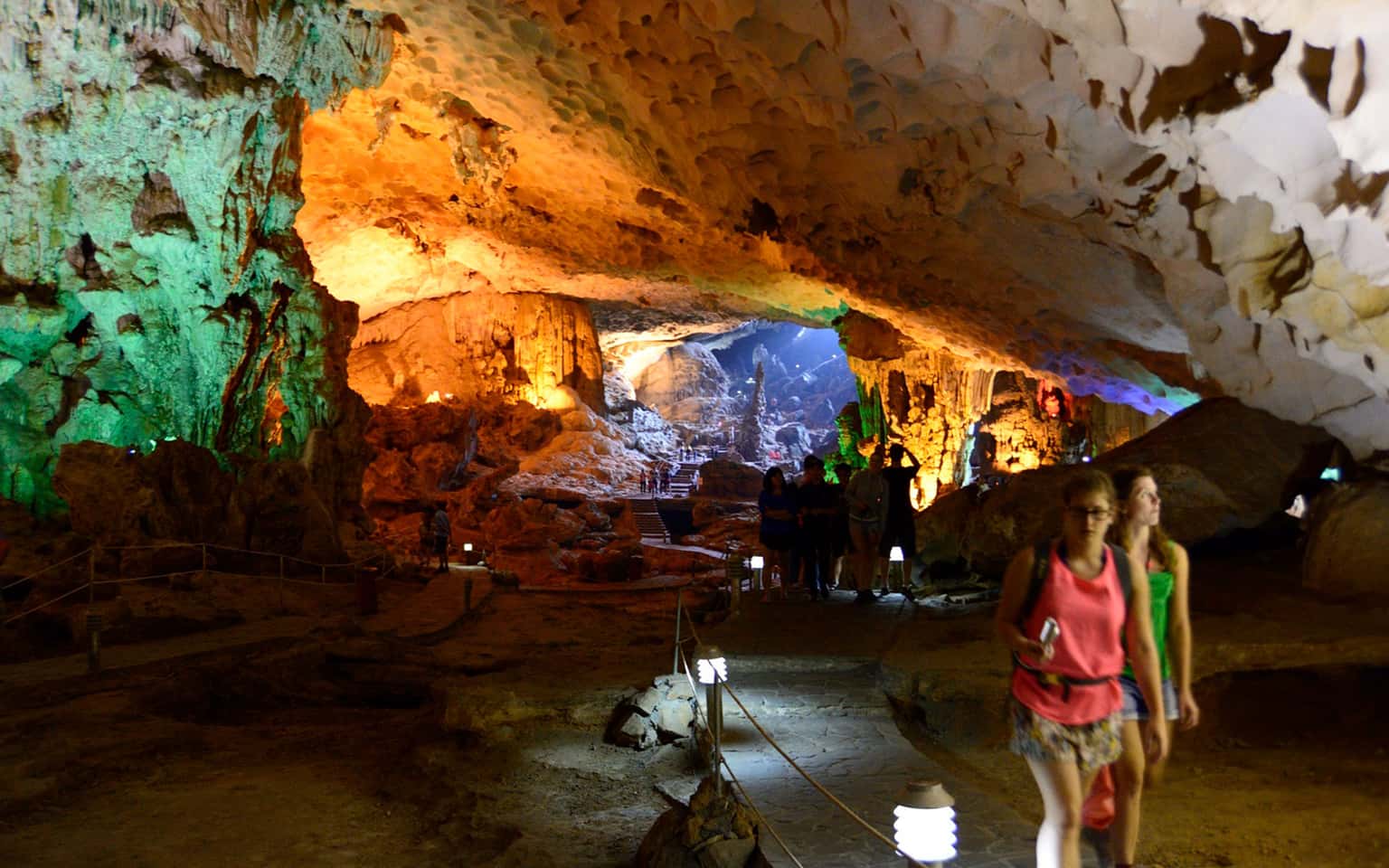 justfly sung sot cave ha long