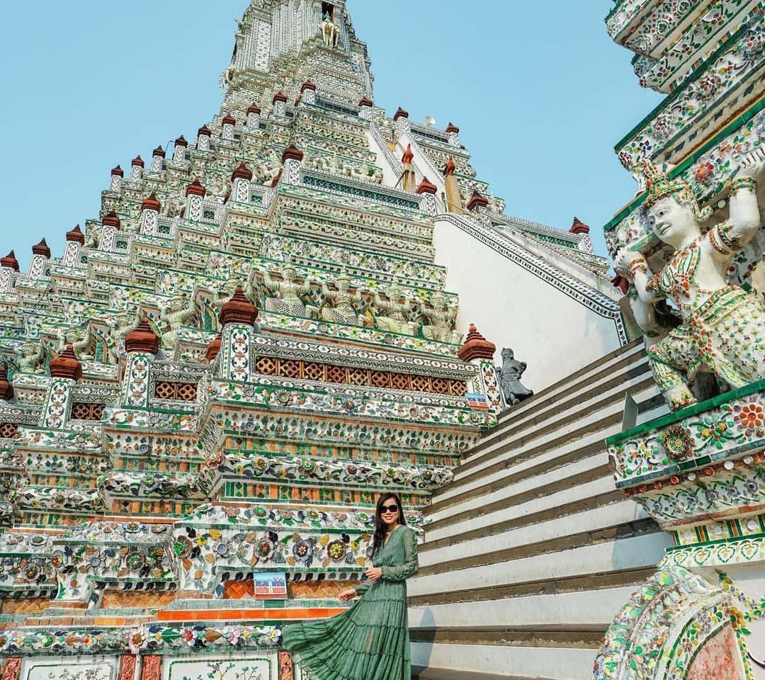 justfly chua wat arun bangkok thailand