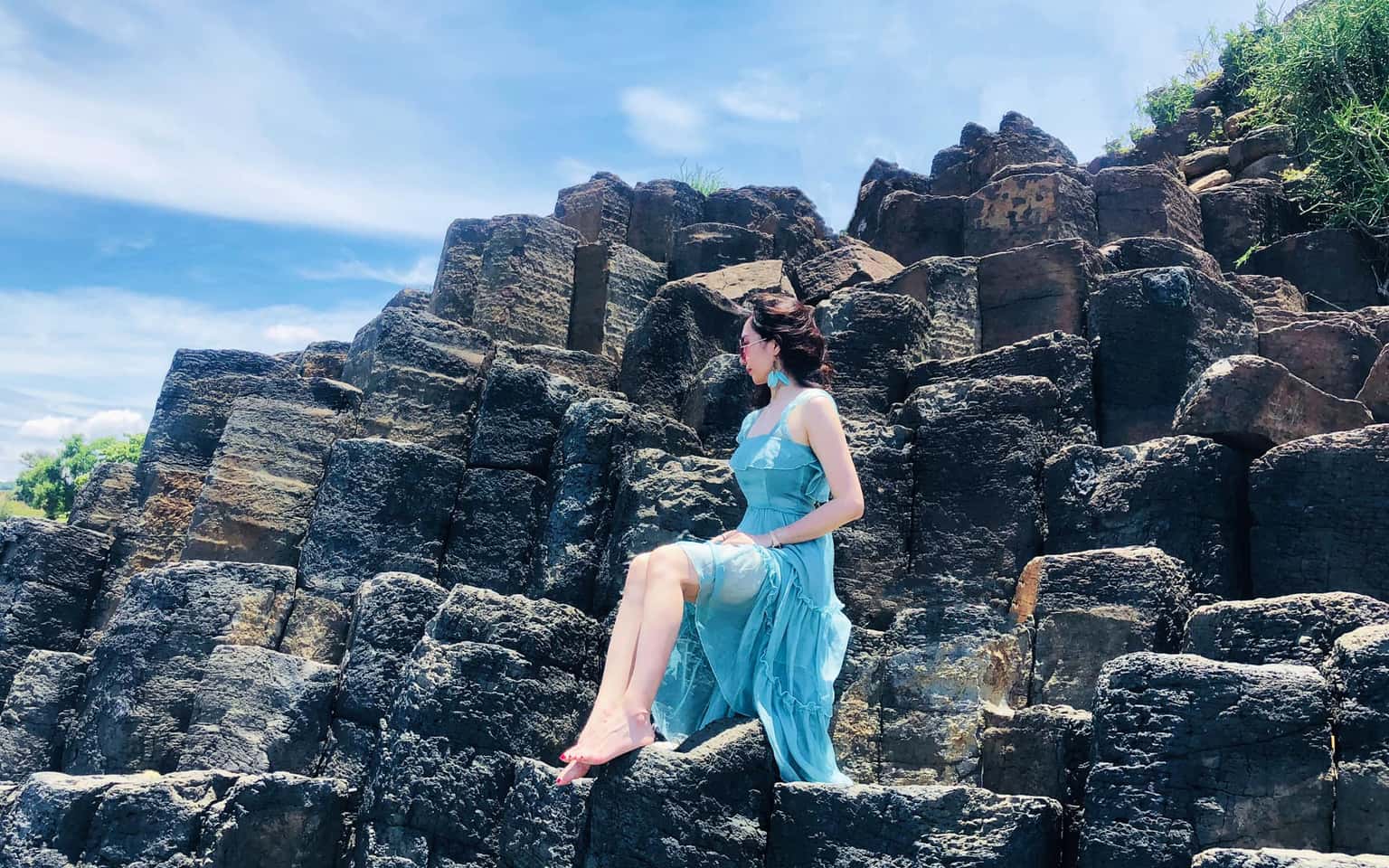 Tour Nhà Thờ Mằng Lăng - Bãi Xép - Đầm Ô Loan - Ghềnh Đá Đĩa - Tháp Nghinh Phong