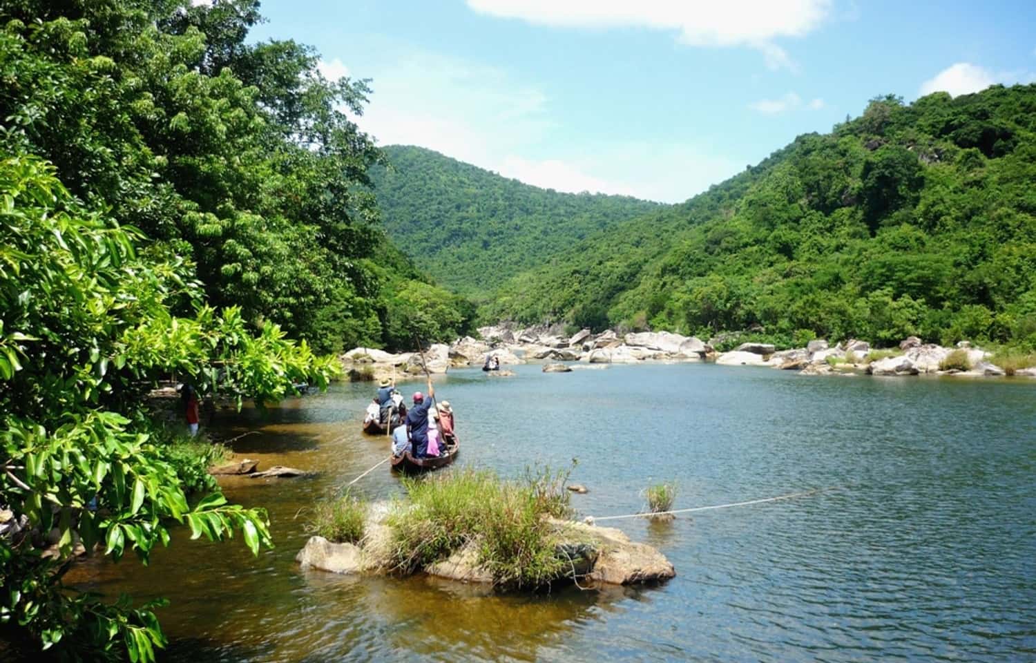 Tây Sơn - Hầm Hô 1 Day: Land of Martial Glory