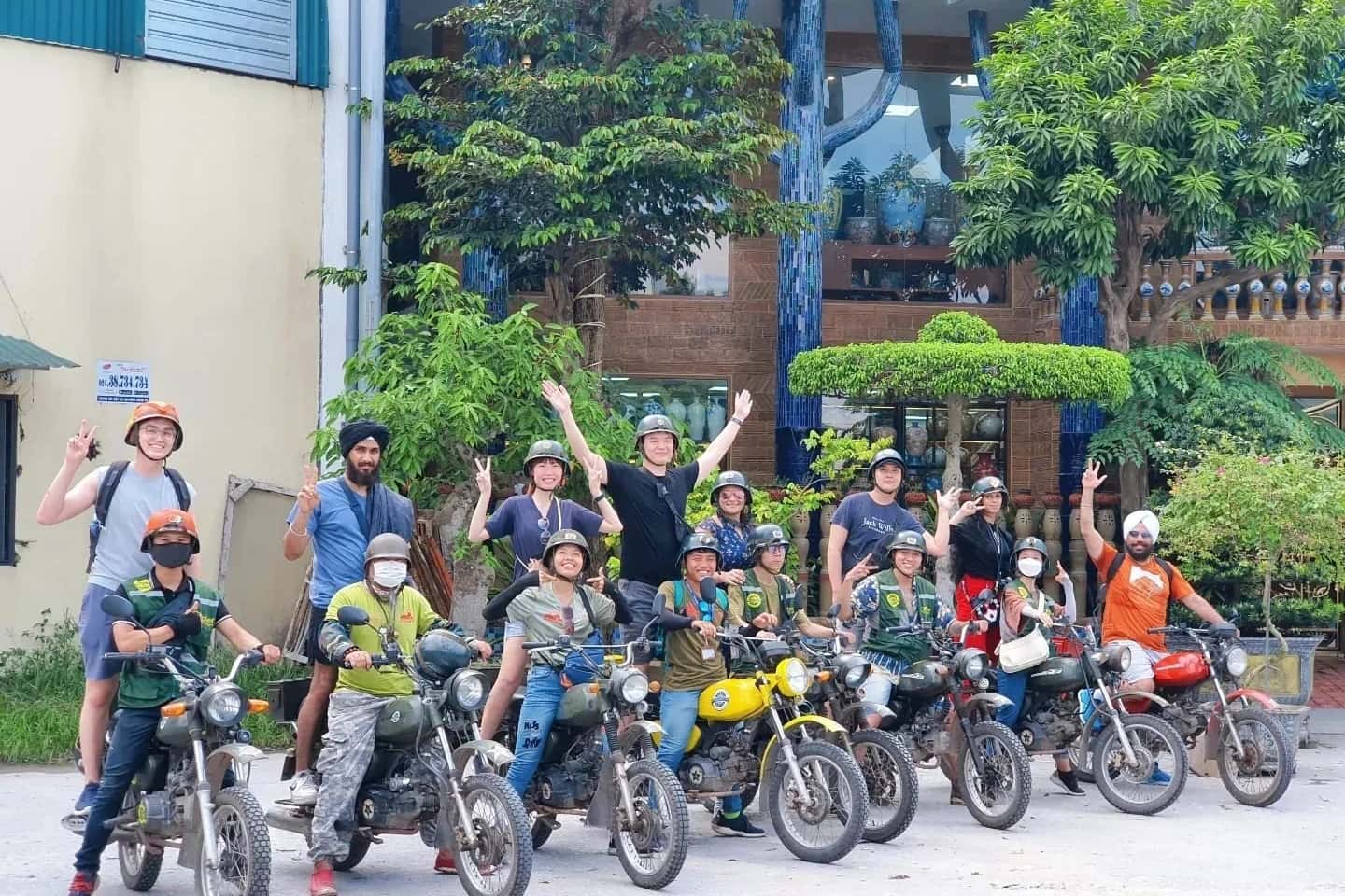 Khám Phá Thành Phố và Miền Quê Hà Nội Bằng Xe Máy - 1 Ngày