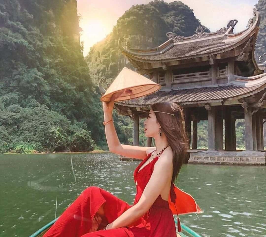 Hoa Lư - Tràng An 1 Ngày (Xe Limousine)