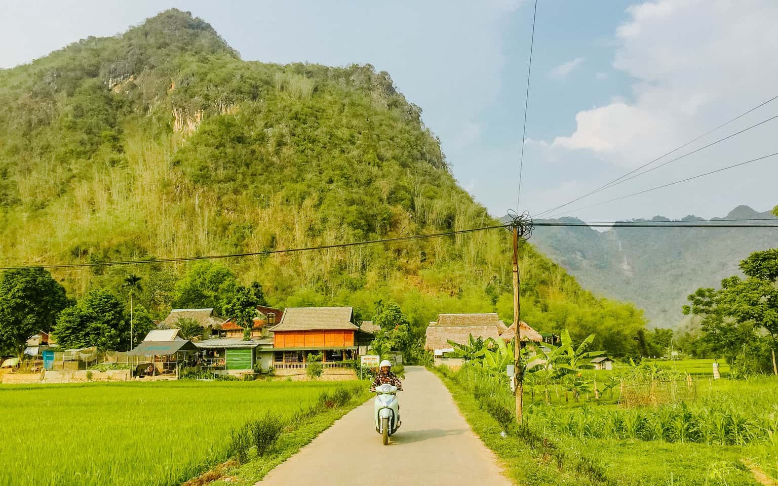 Mai Châu - Mộc Châu (2N1Đ)