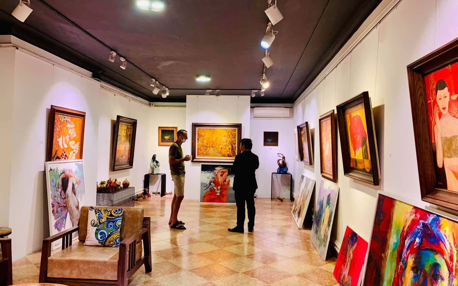  art and architecture walking tour hanoi