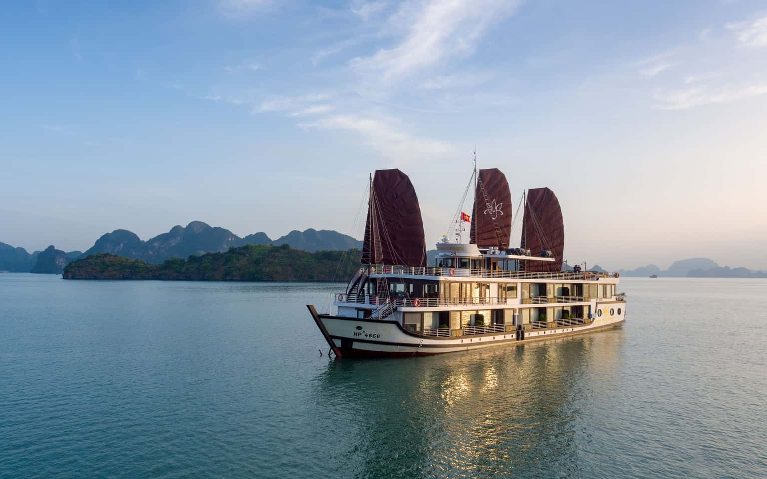 orchid trendy pelican cruise ha long bay 