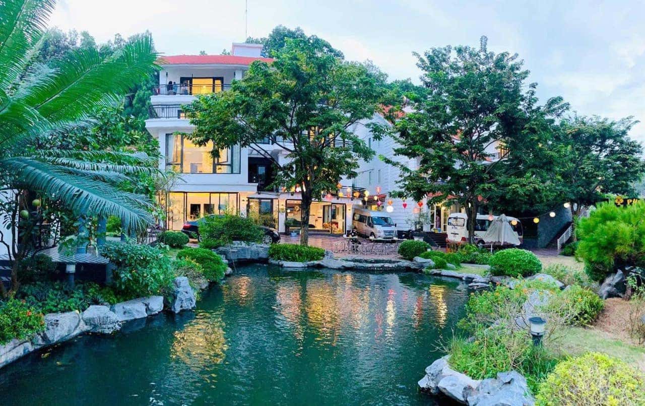 winter villa orestay ha long