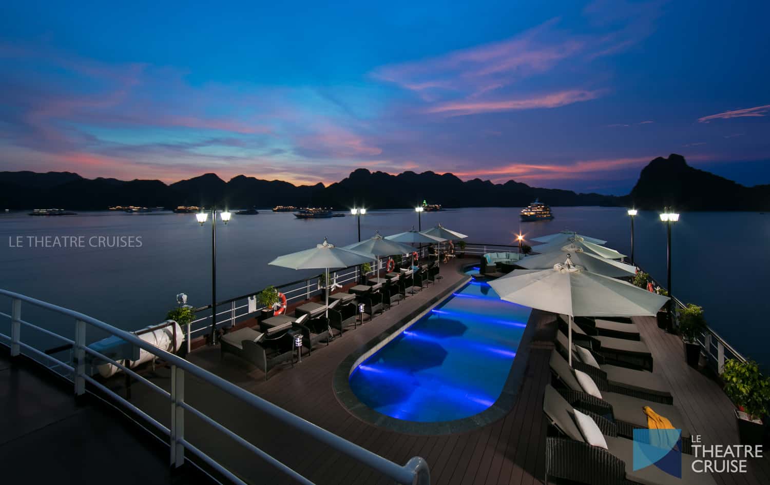 justfly le theatre cruise ha long