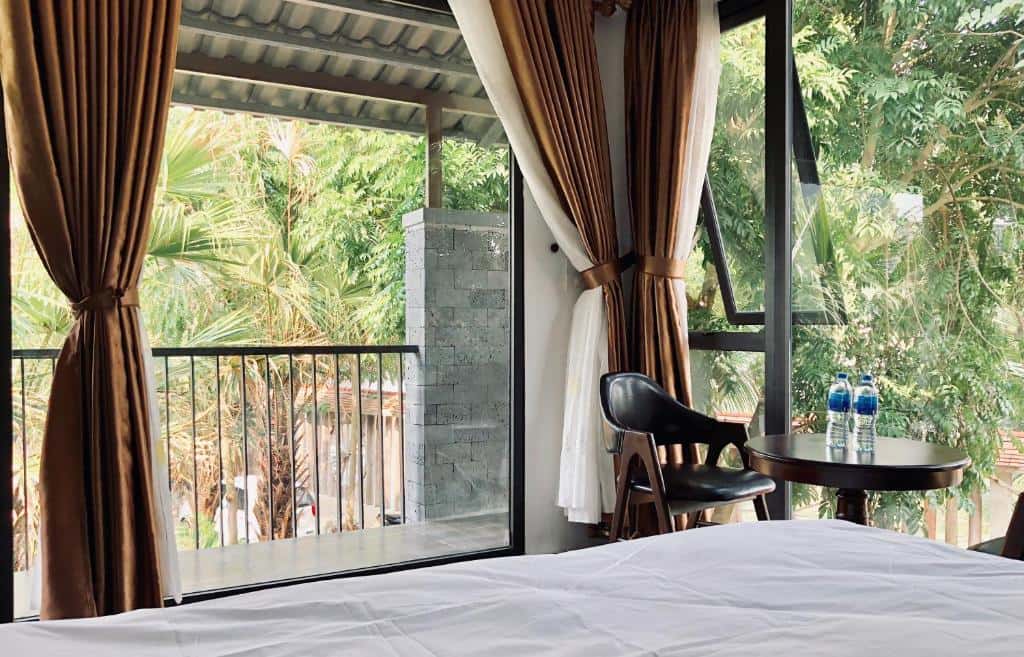 phong doi view ho nuoc king kong homestay ninh binh