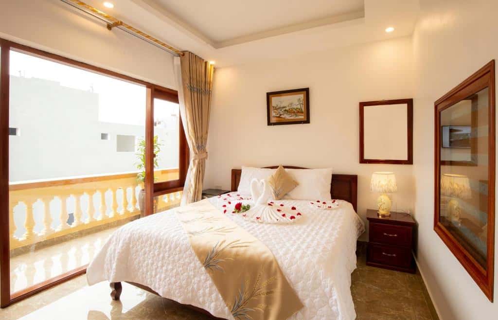phong double view nui lys homestay ninh binh