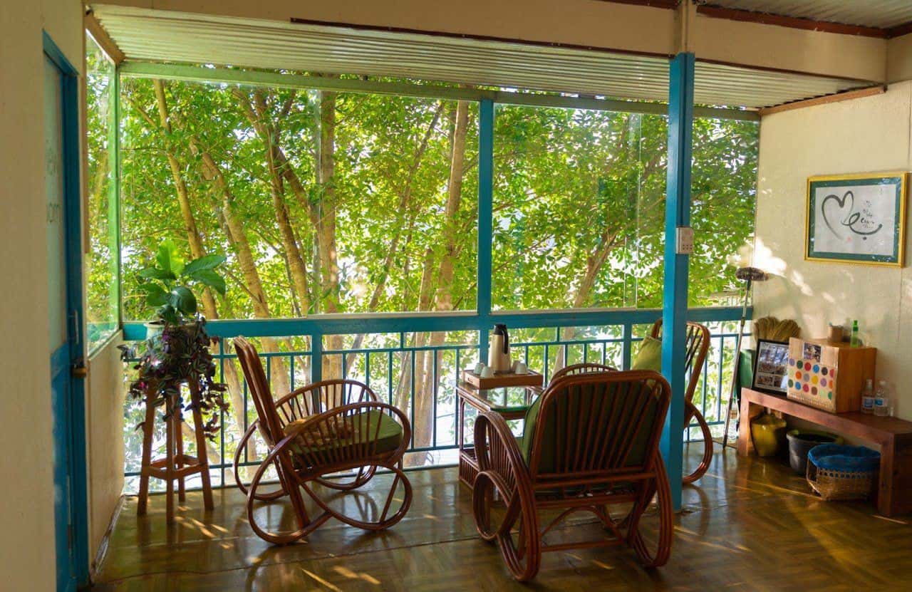 justfly giuong tang the lake house da lat