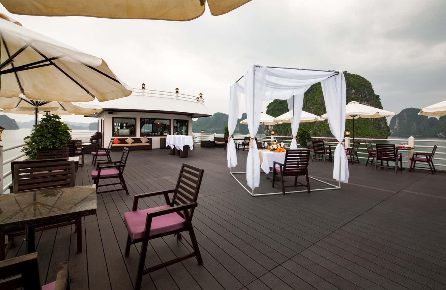 athena luxury cruise ha long bay