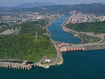 nha may thuy dien hoa binh
