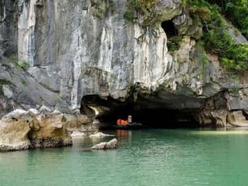 hang tien ong dia diem du lich ha long attvdo18
