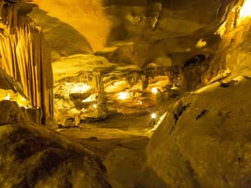 hang thien canh son dia diem du lich ha long attvdo20