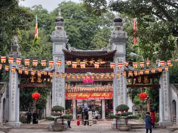 justfly chua lang hanoi