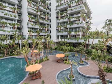 Palm Pool Bar Flamingo Đại Lải