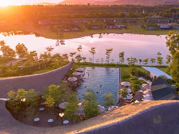 Flamingo Đại Lải Four-Season Oasis Pool