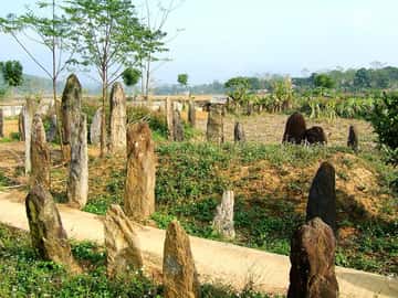 Đống Thếch Ancient Burial Ground in Kim Bôi, Hòa Bình