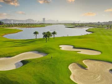 Tuần Châu Golf Course, Hạ Long