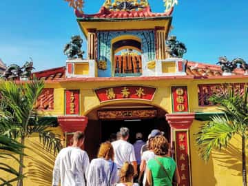 Vạn Thủy Tú Temple