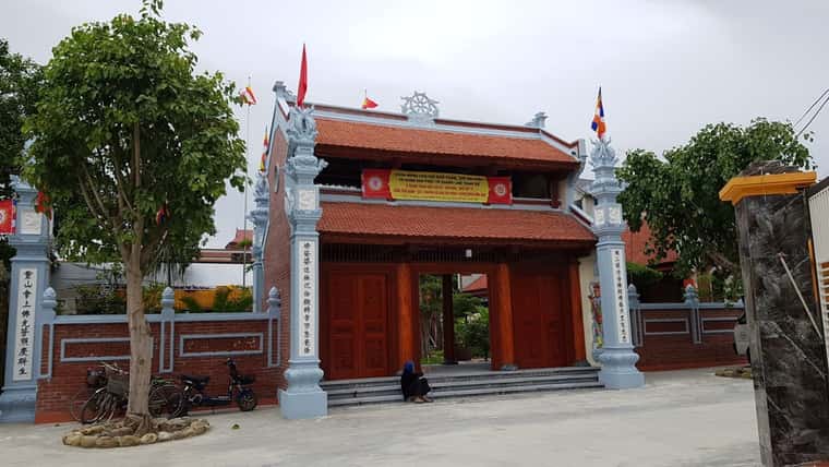 chua duc hau soc son