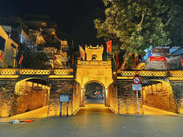 o quan chuong hoan kiem dia diem du lich ha noi atthan53
