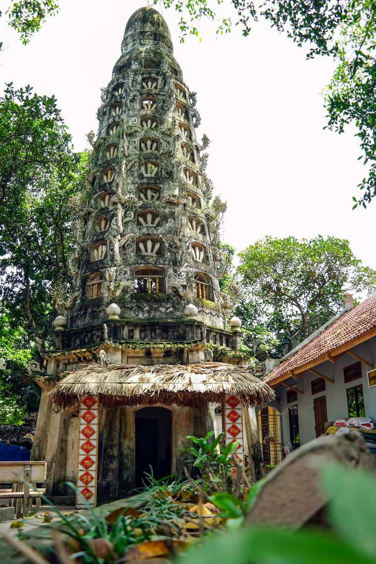 justfly-chua-mia-dia-diem-du-lich-son-tay-ha-noi-30.jpg