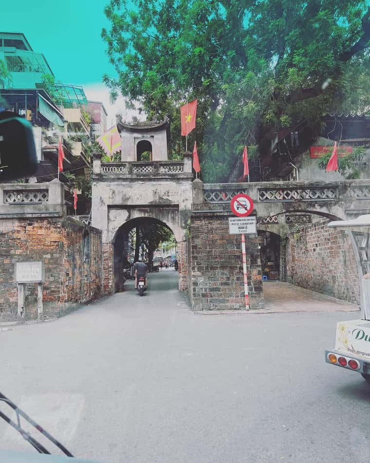justfly o quan chuong hanoi