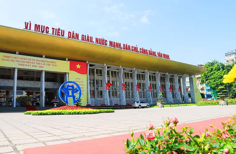 justfly cung van hoa lao dong huu nghi viet xo hanoi