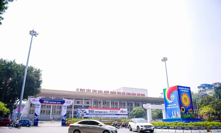 justfly cung van hoa lao dong huu nghi viet xo hanoi