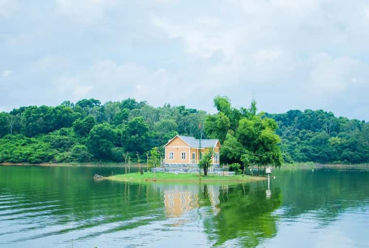 justfly khu du lich dong mo son tay hanoi